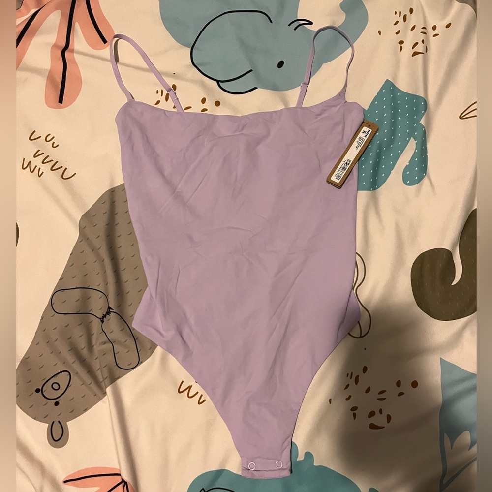 NWT💜 SKIMS Fits Everybody Cami Bodysuit